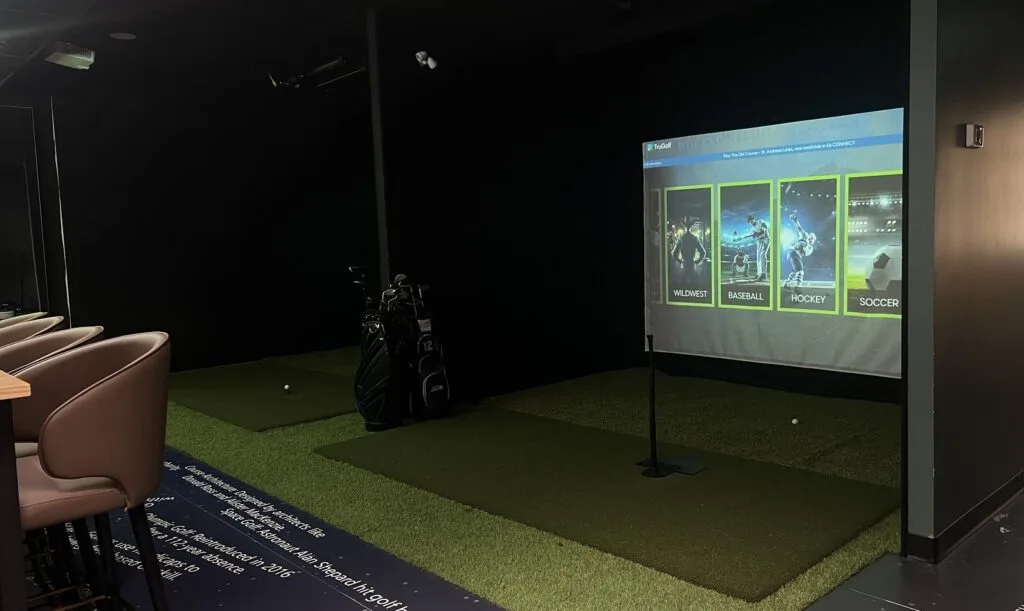 Golf Simulator 1 image 50351361